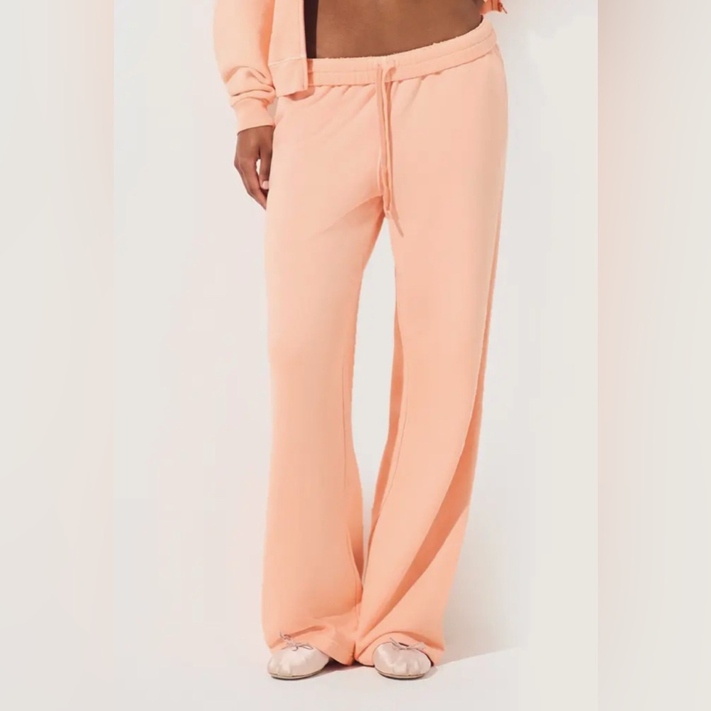 NWT SKIMS French Terry Low Rise Straight Leg Pants (cantaloupe, large)